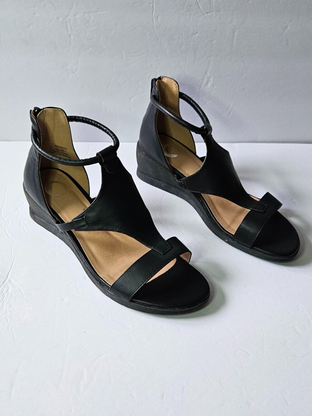 Journee Collection Black Open-Toe Wedge Sandals Womens Size 7